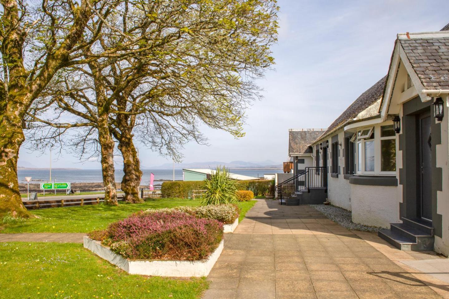 Bonnie Lodge By Broadford Hotel Exterior photo